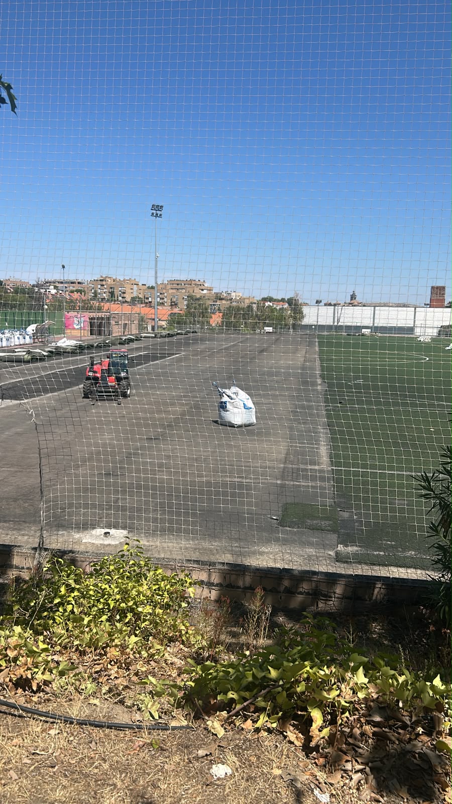 Renovación de los campos en Valdemoro.